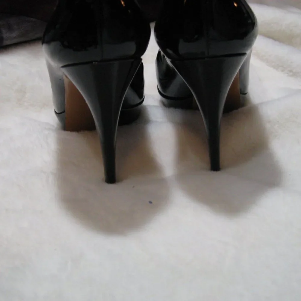 Gucci Patent Leather Charlotte Pumps Authentic Good condition